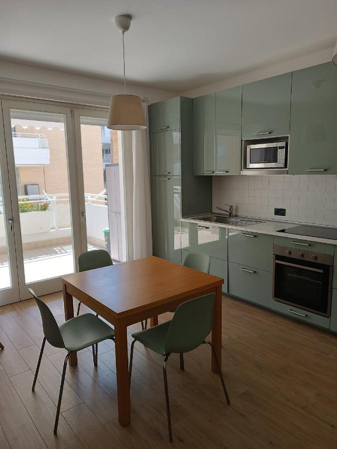 רומא Appartamento Per 4, Metro B Monti Tiburtini, Ac, Wi-Fi מראה חיצוני תמונה
