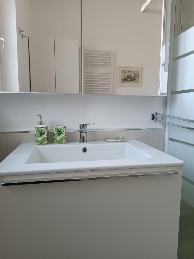 רומא Appartamento Per 4, Metro B Monti Tiburtini, Ac, Wi-Fi מראה חיצוני תמונה